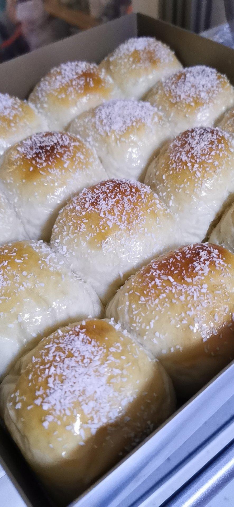 超级柔软的奶油奶酪椰蓉小餐包