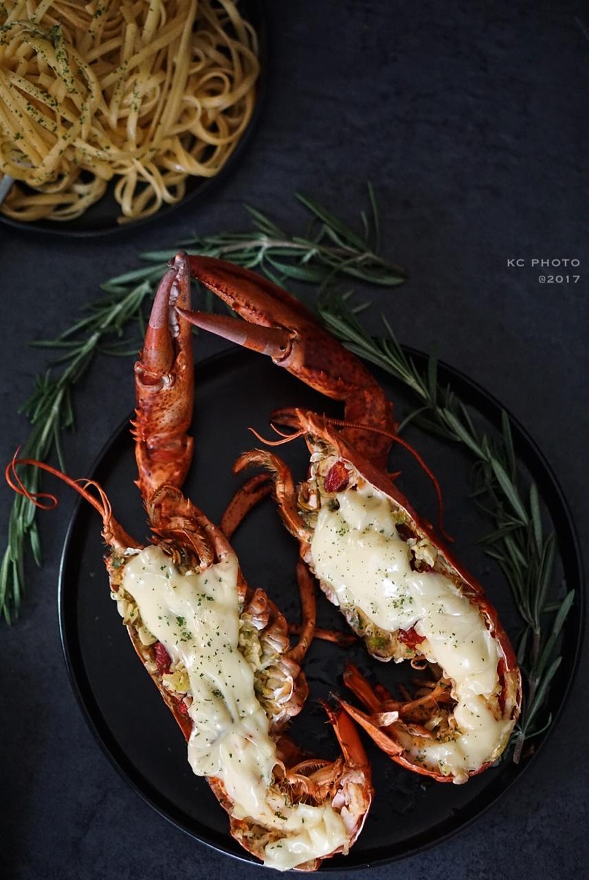 巧小克力kecheng做的蒜蓉芝士焗波士顿龙虾