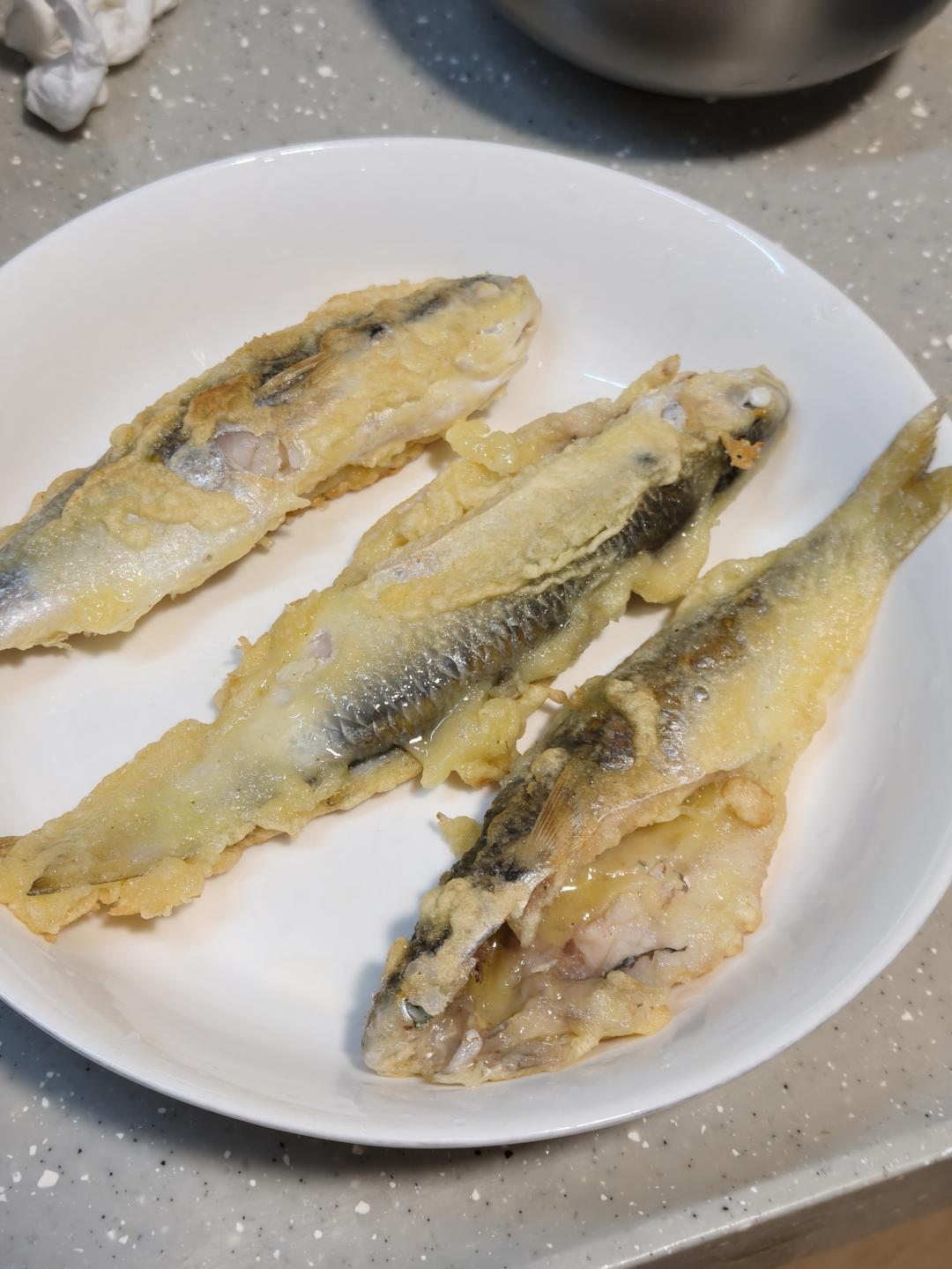 香香脆脆的炸鱼