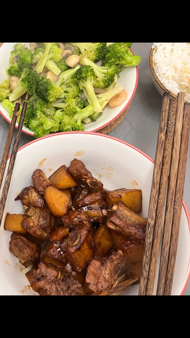 土豆烧排骨