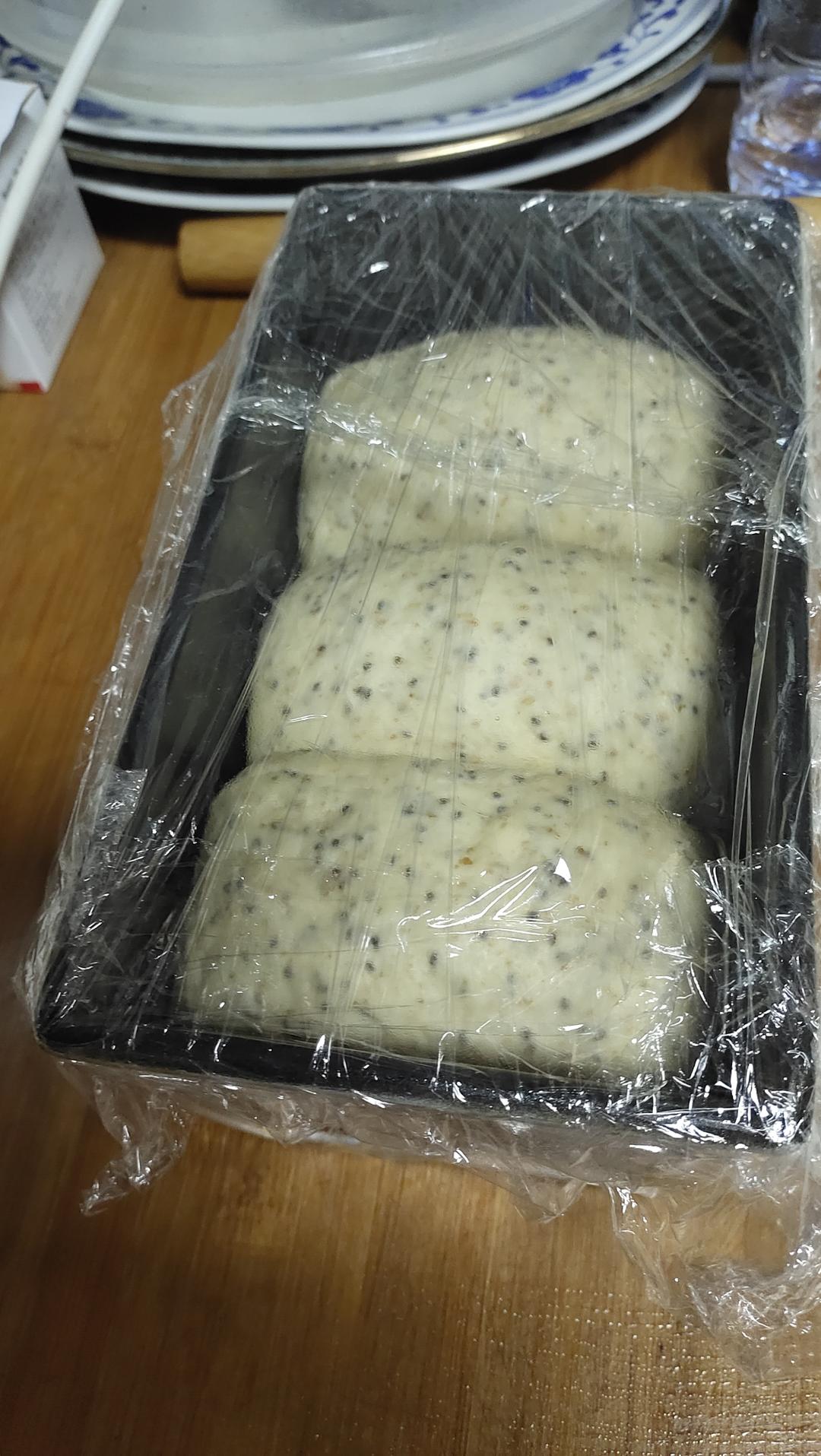 奇亚籽全麦吐司🍞一炉出6个，周末备餐快乐！