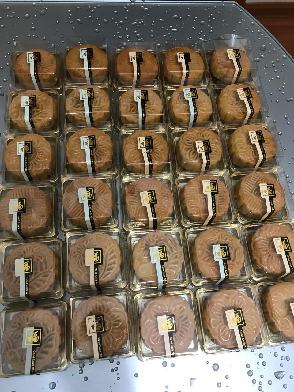 广式月饼——蛋黄莲蓉月饼