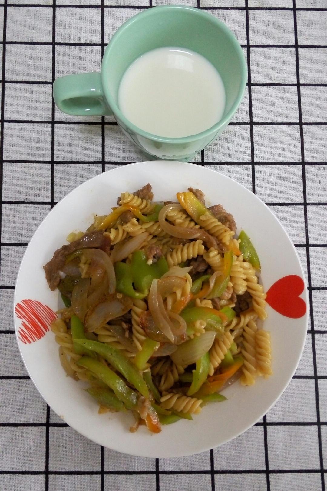 黑椒牛肉意粉