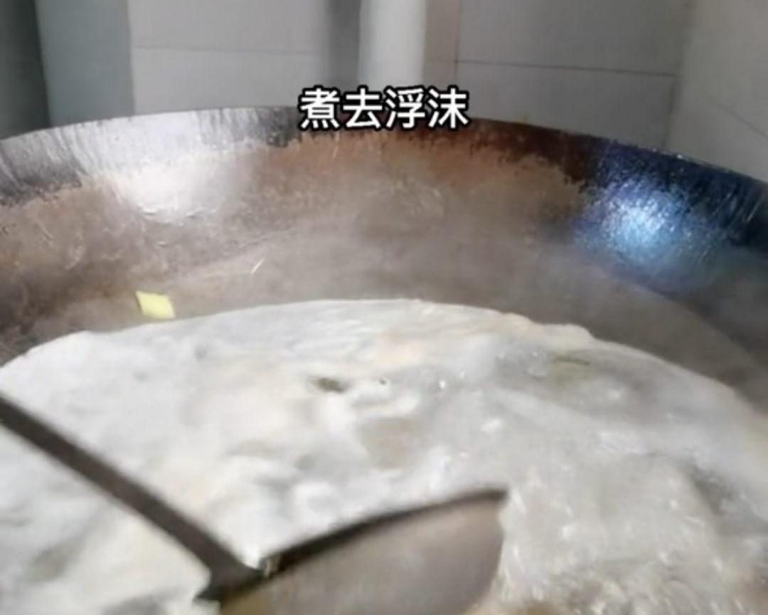 电饭锅盐焗鸡爪的做法 步骤3