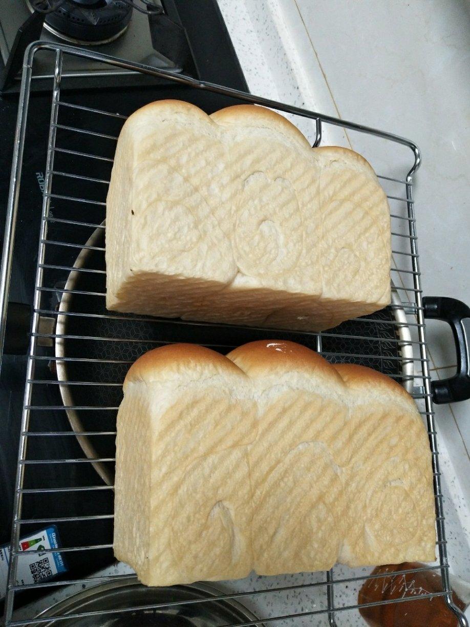 一口惊艳的鲜奶吐司
