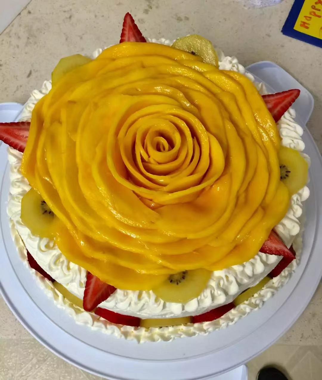 《Tinrry下午茶》教你做芒果班戟和芒果千层饼