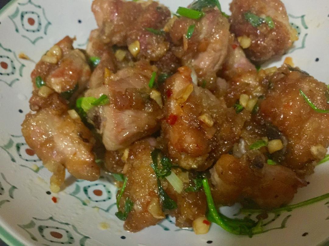 金牌蒜香排骨