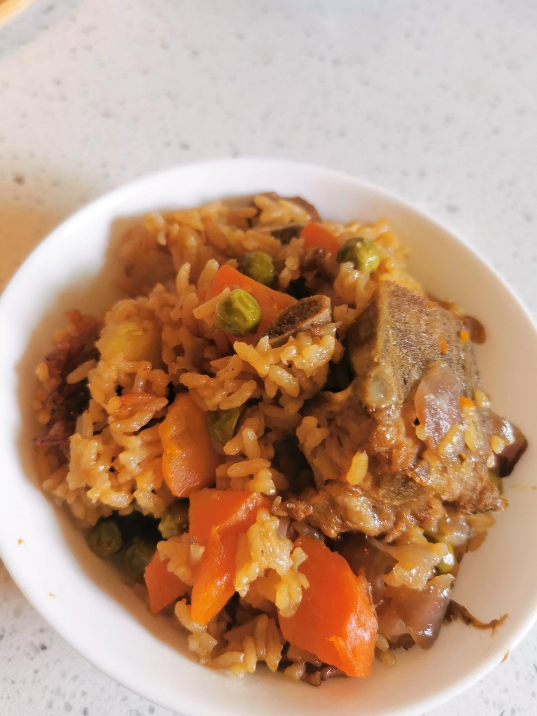 【排骨焖饭】