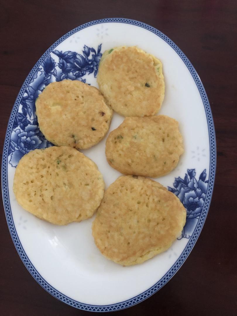 剩米饭的一百种吃法之米饭鸡蛋饼