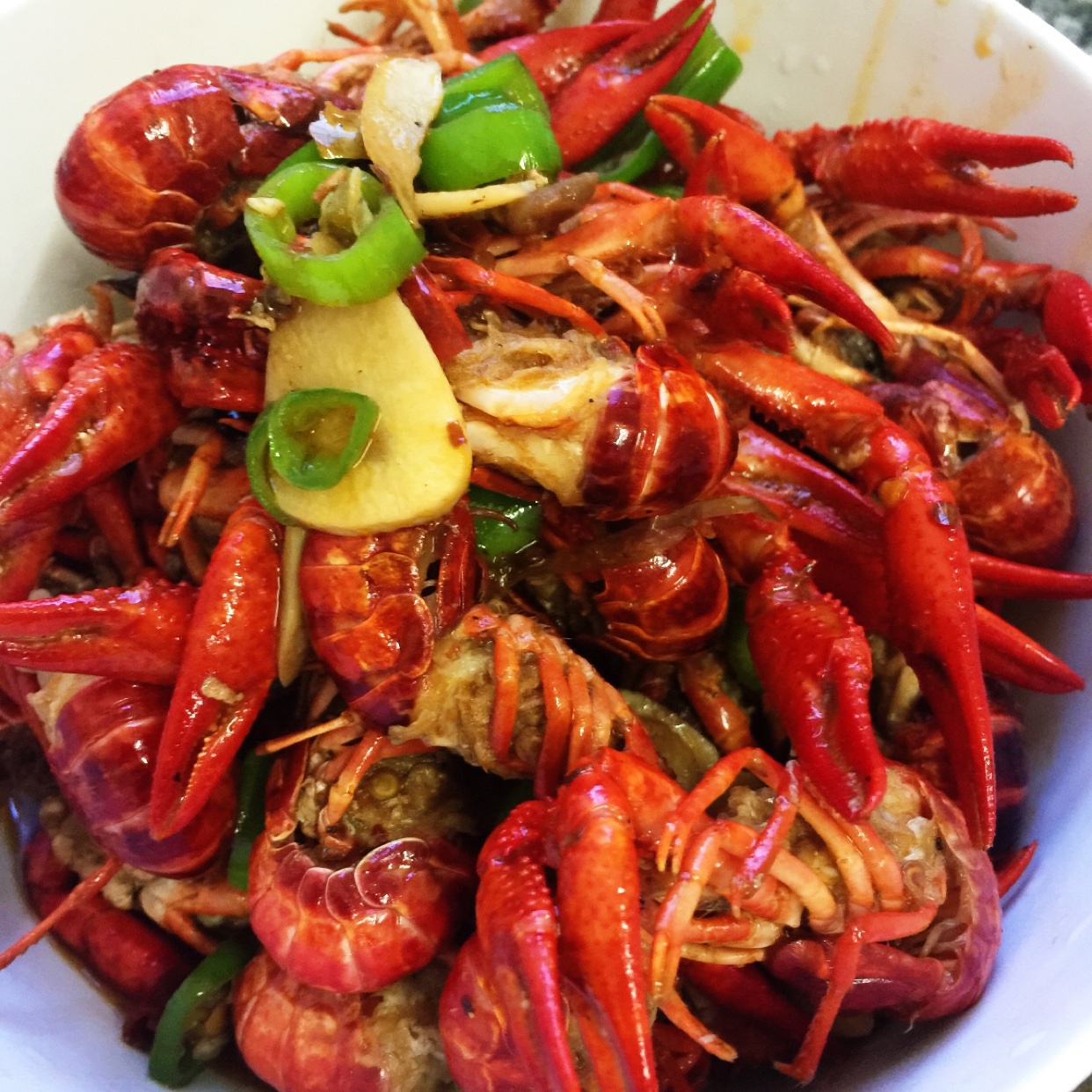 海绵饱饱做的酱爆小龙虾