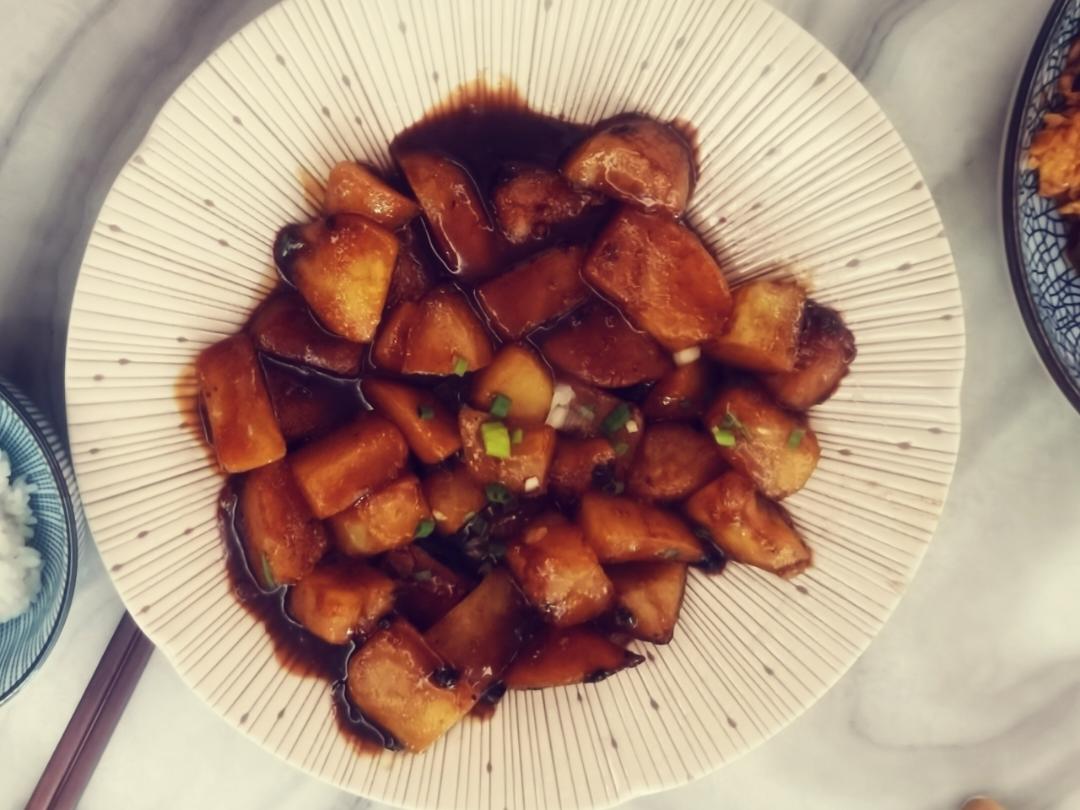 🔥巨下饭，软糯入味！比肉还好吃的红烧土豆