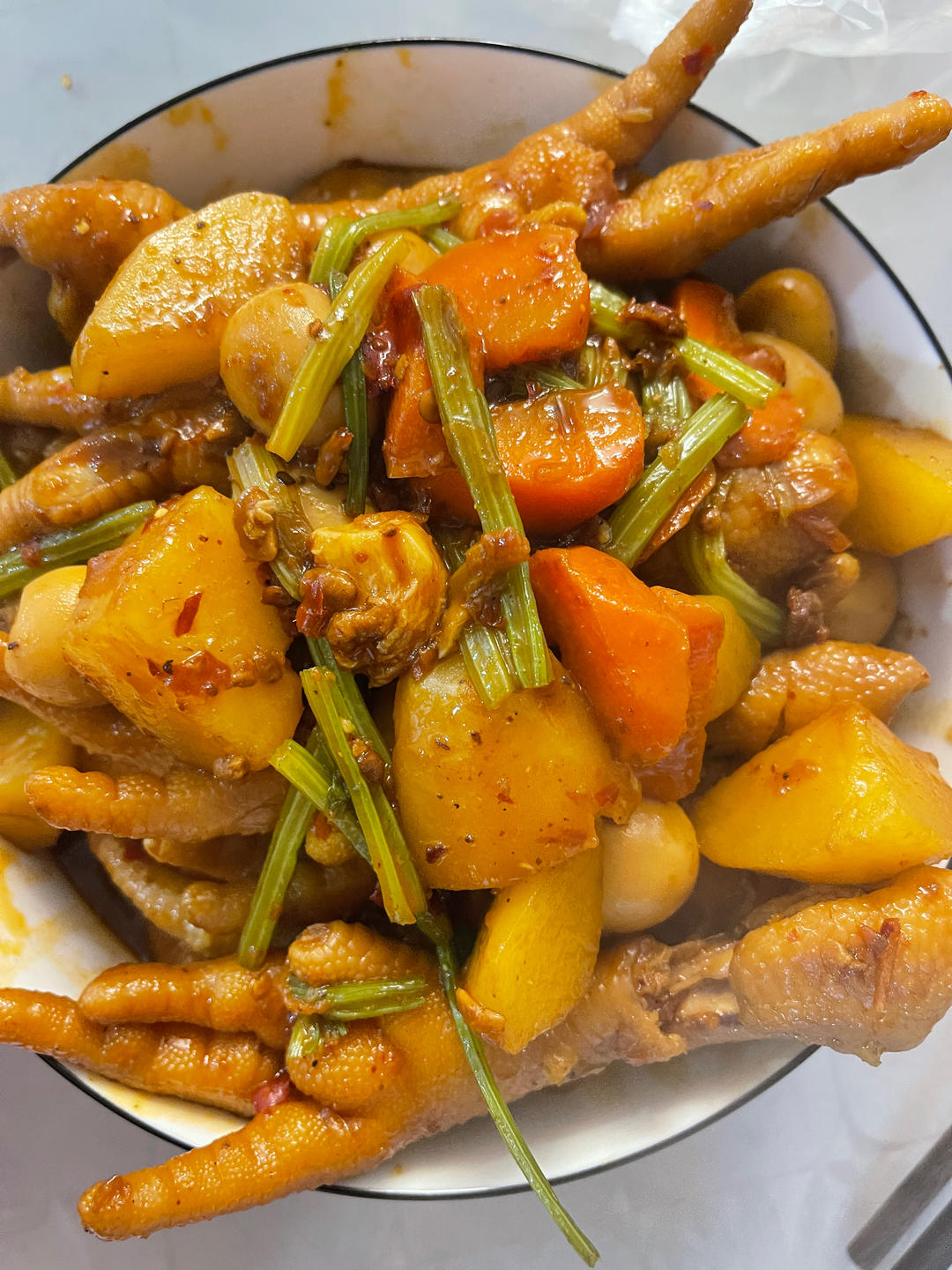 巨下饭的鲜虾鸡翅玉米煲