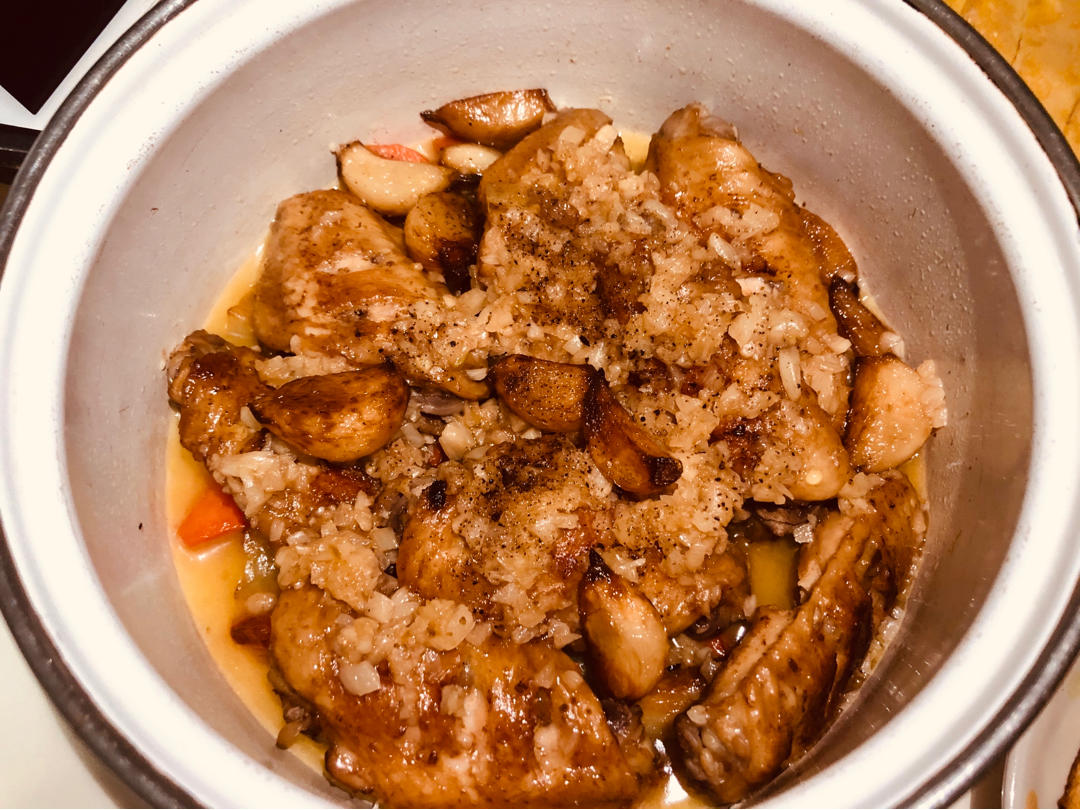 北鼎铸铁锅食谱｜焖蒜香鸡翅