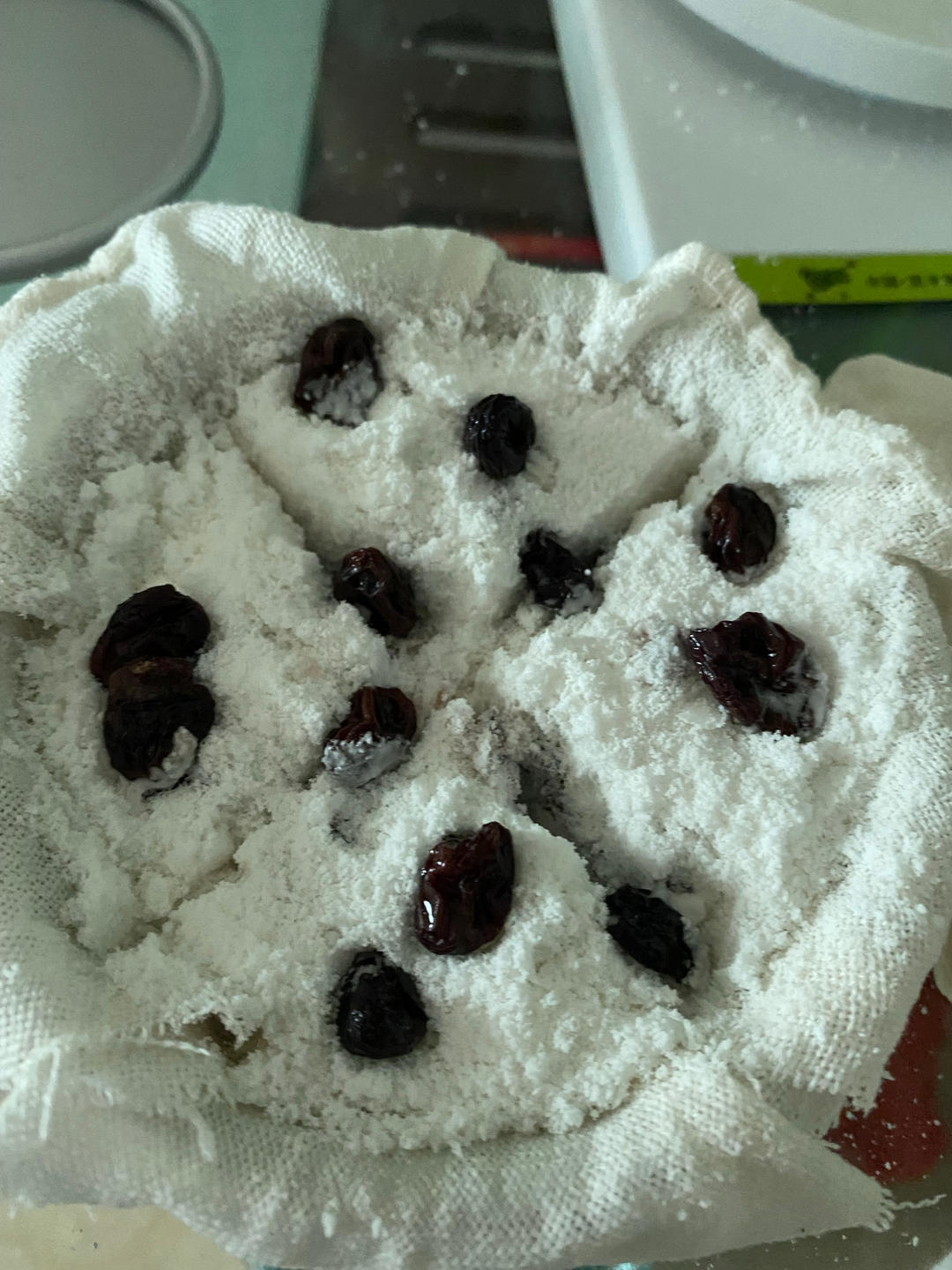 好吃到晕过去的黑加仑红豆松糕😱