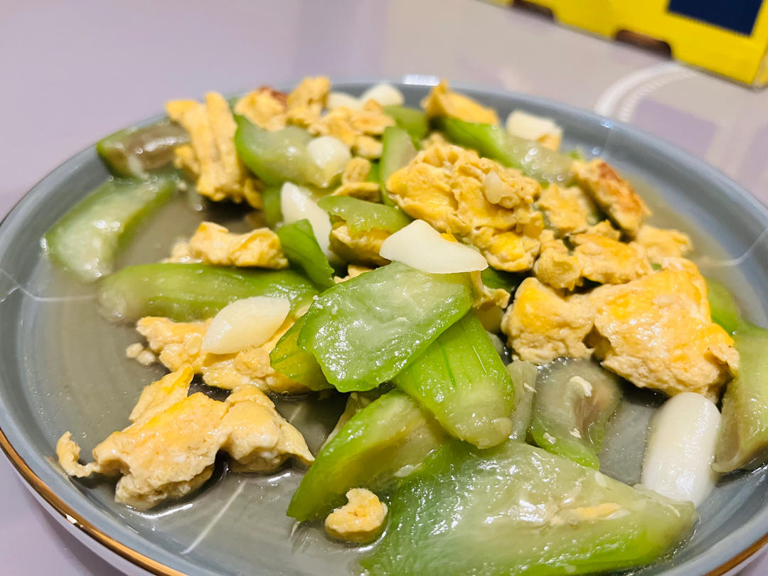 简单快手，五分钟搞定的丝瓜炒蛋