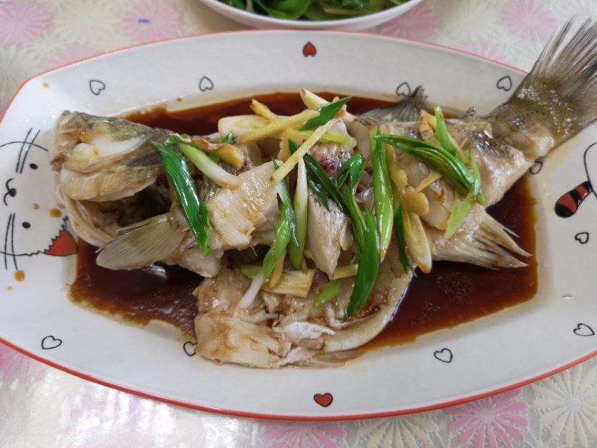 清蒸鲈鱼