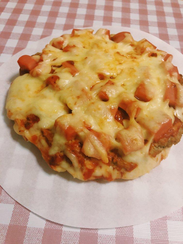 含宣软饼皮做法、自己在家也能做出馅料十足、超拉丝的美味诱人披萨