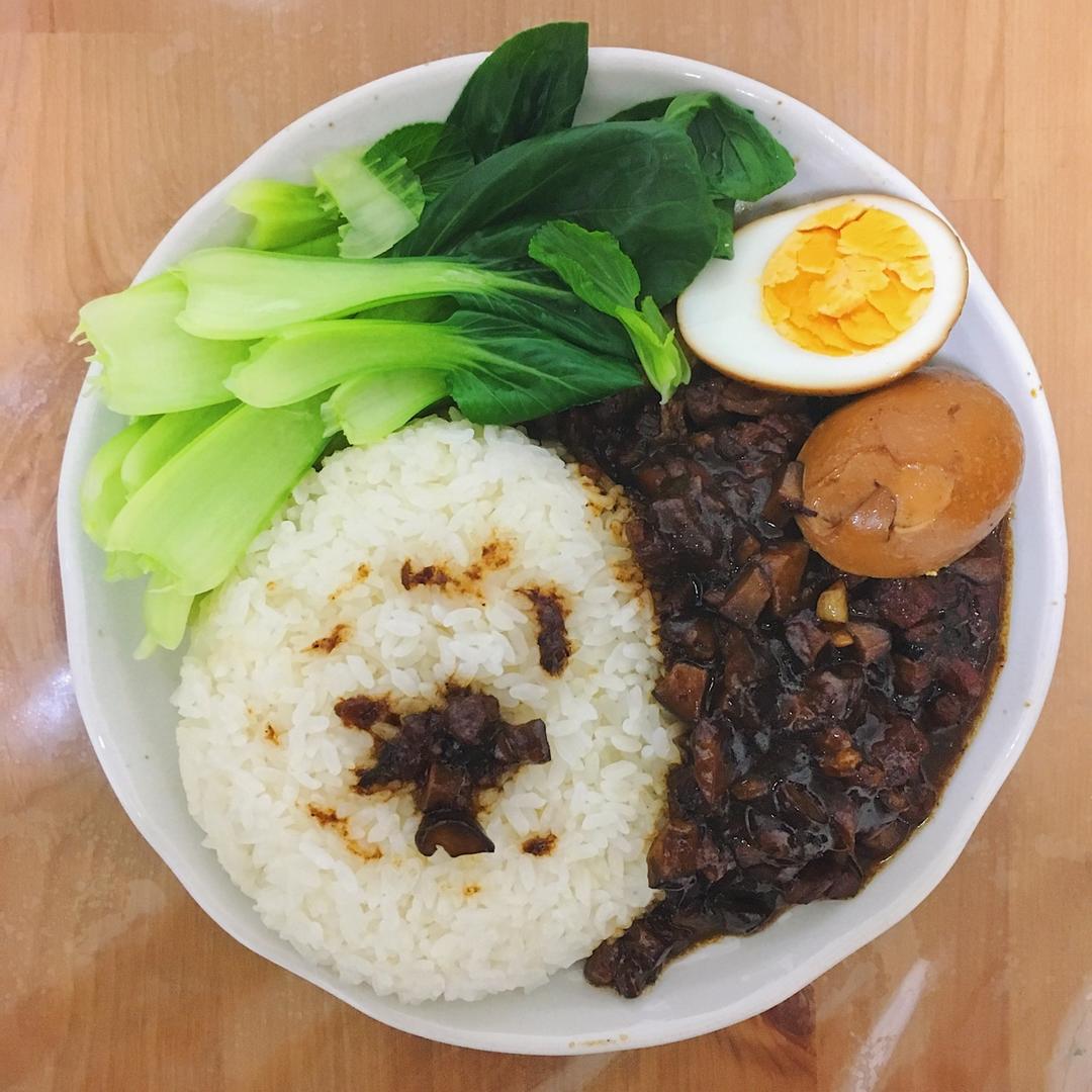 洋葱酥卤肉饭