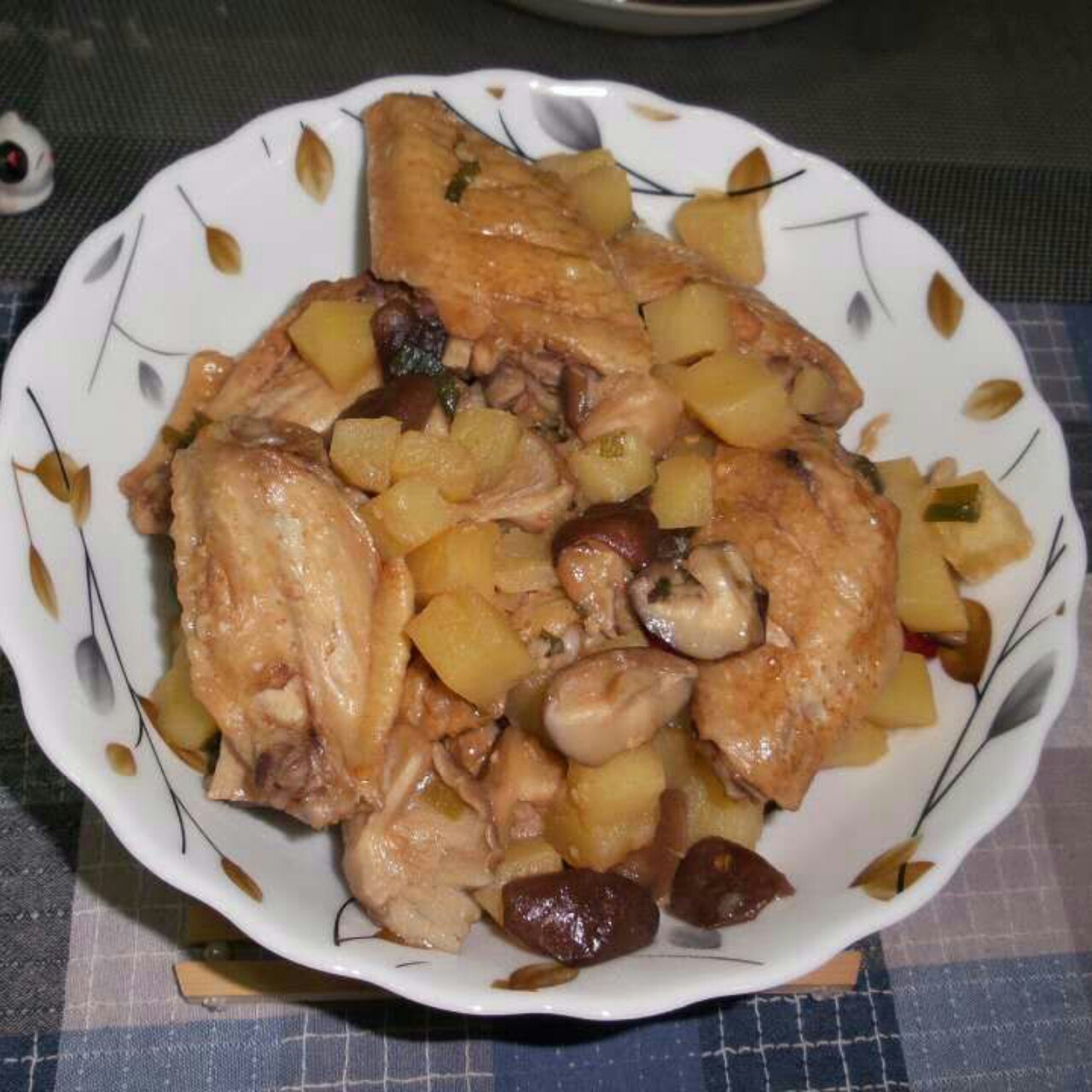 土豆炖鸡翅（快手零失败）