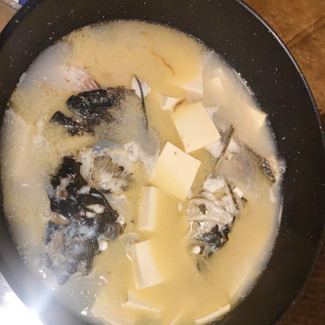 鱼头豆腐汤