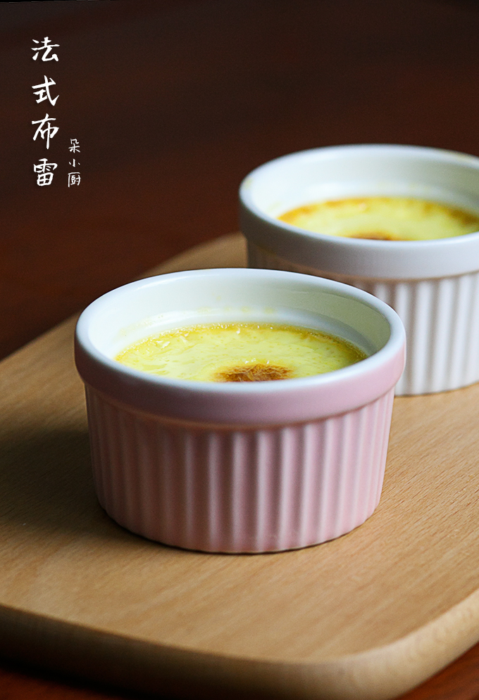 Crèmebrulée。法式烤布雷。焦糖布丁。