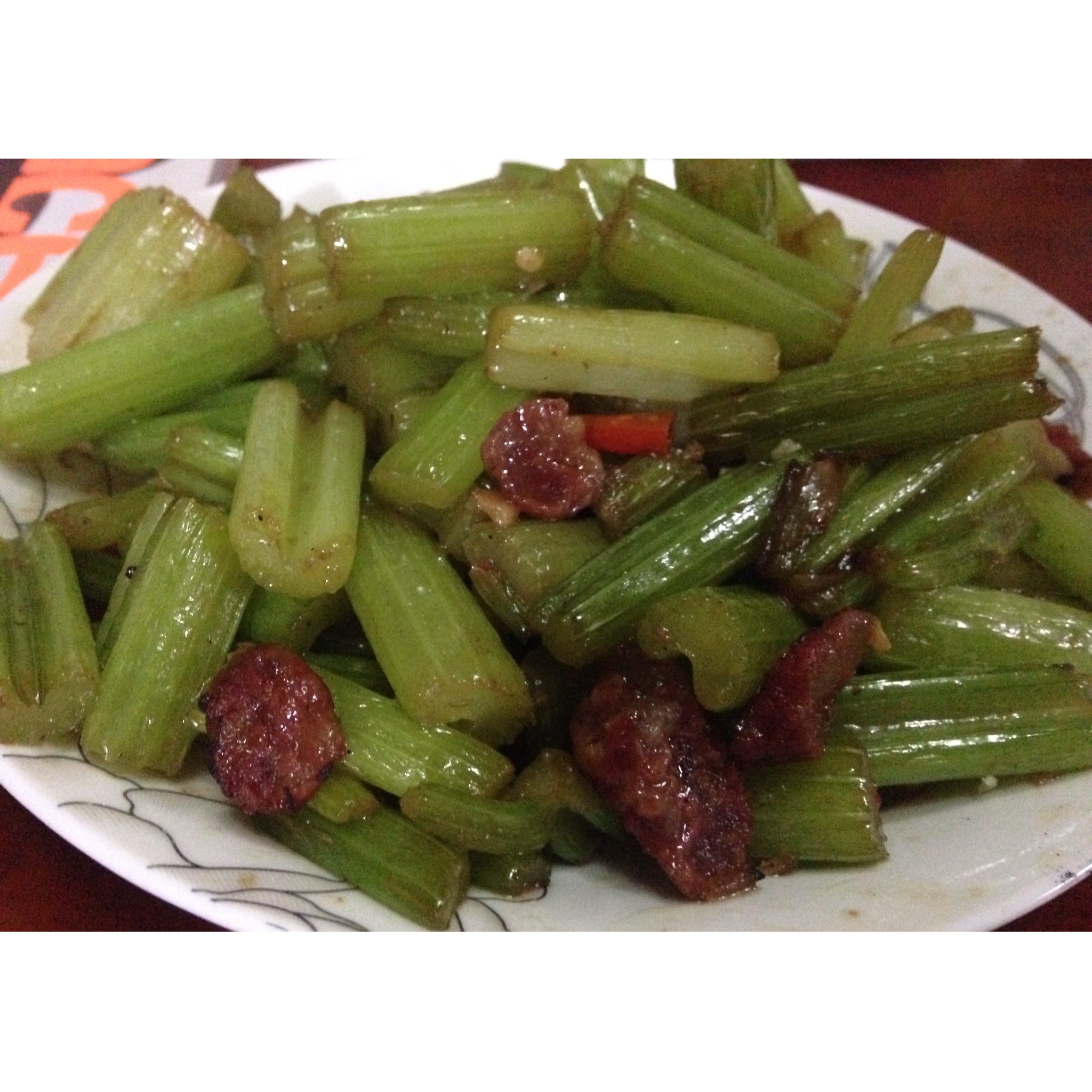 芹菜炒肉