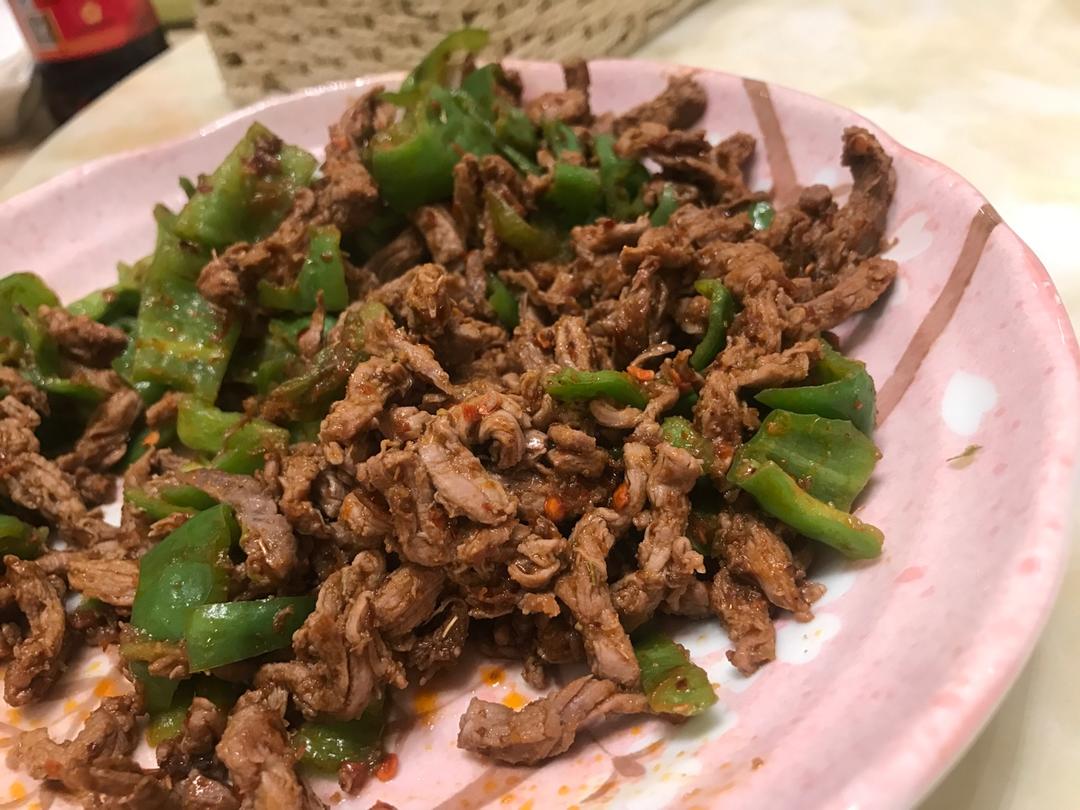 孜然牛肉炒青椒