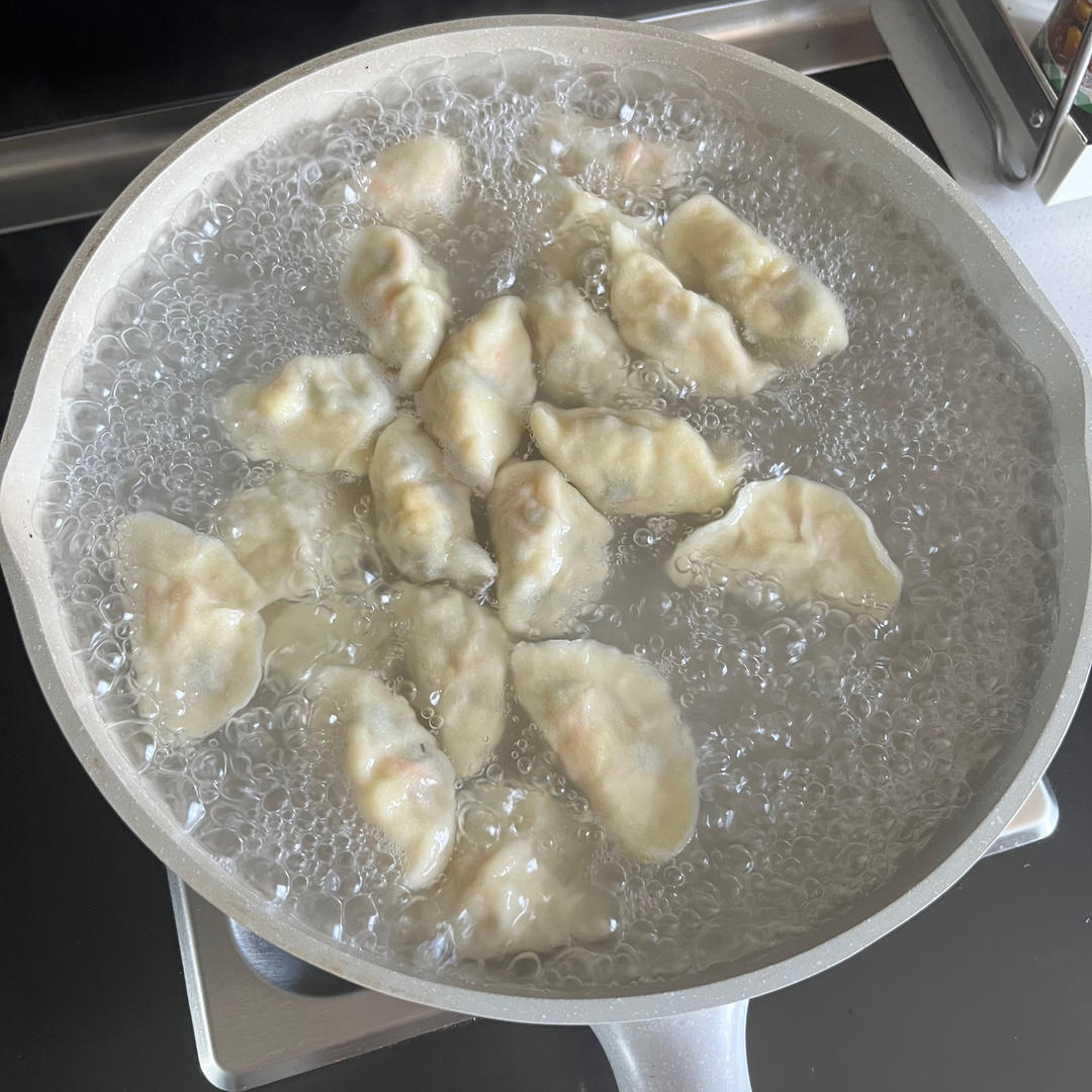 手工揉面三分钟，又韧又薄又好包的饺子皮