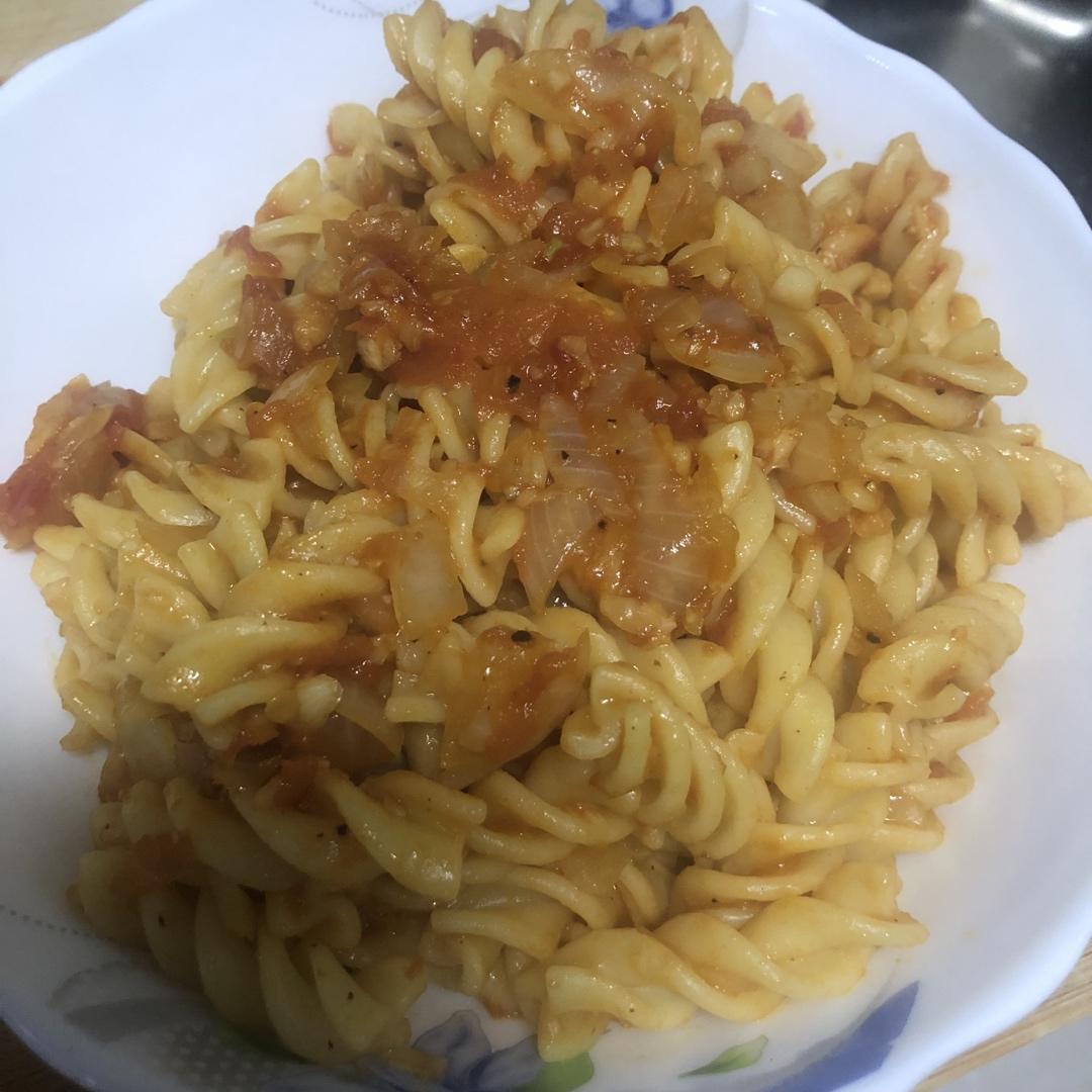 简单又好吃的番茄肉酱意面👉秒杀西餐厅