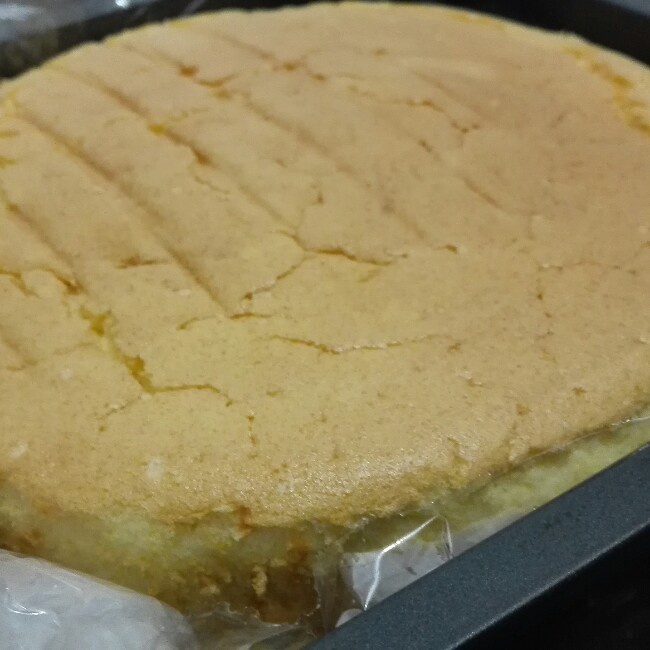 超简单完美戚风蛋糕（6寸2蛋）附打发、翻拌、脱模视频