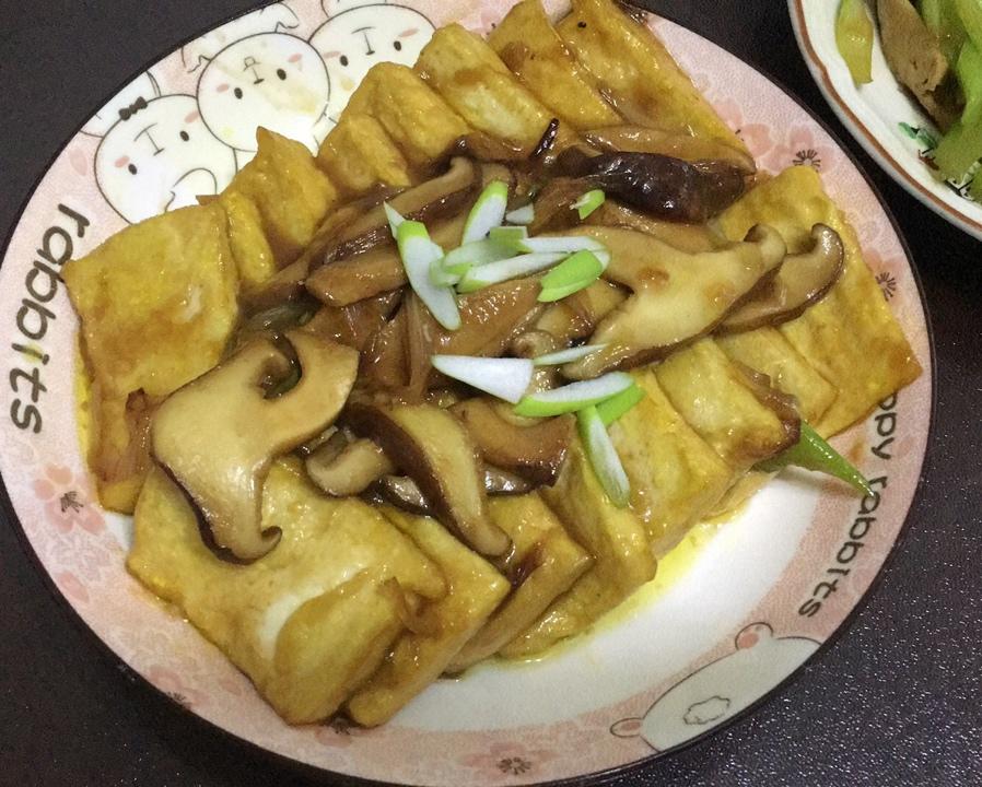 蘑菇烧豆腐
