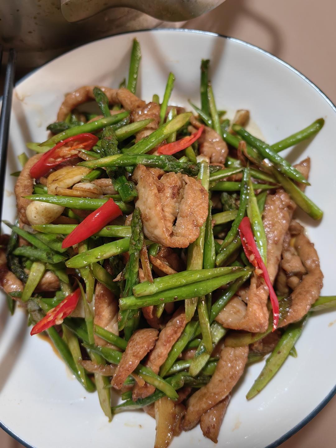 “芦笋炒肉”鲜鲜鲜