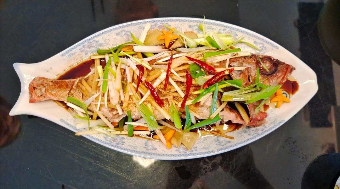 清蒸红石斑鱼~不腥一招鲜