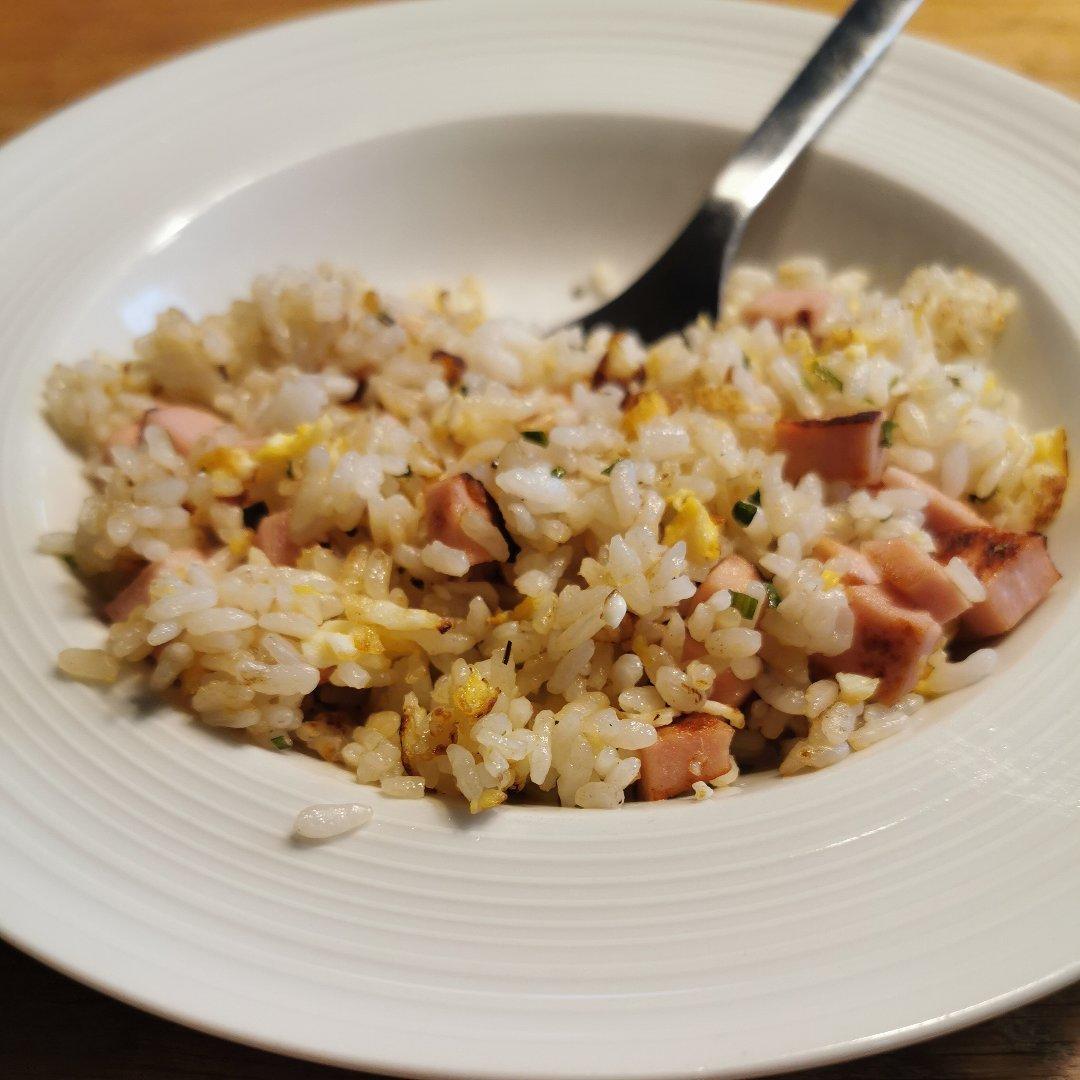 三香特色炒饭
