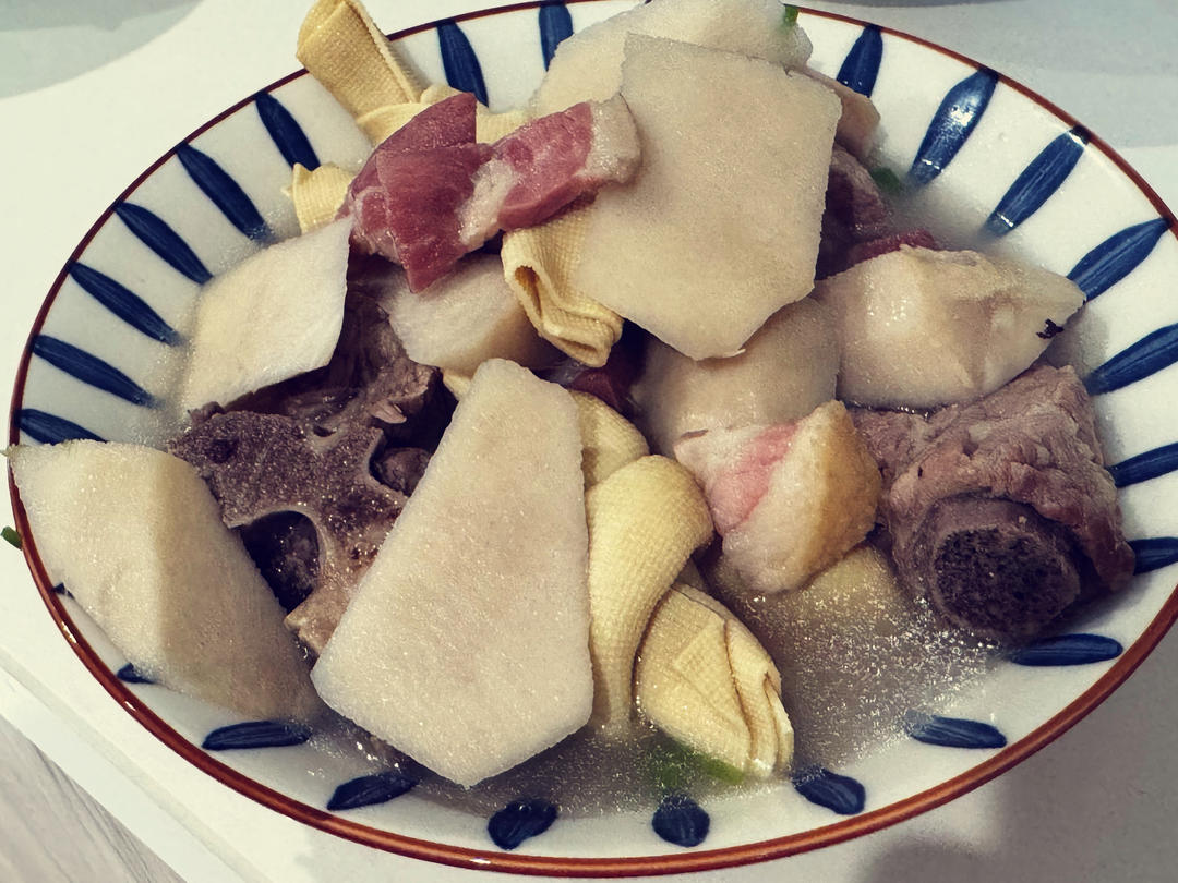 中餐｜浓郁奶白的腌笃鲜（白汤的秘密）