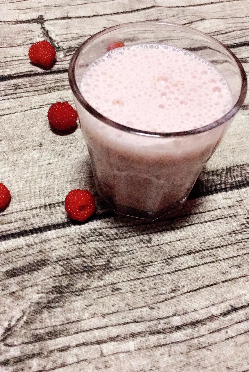 灵均-2做的树莓牛奶