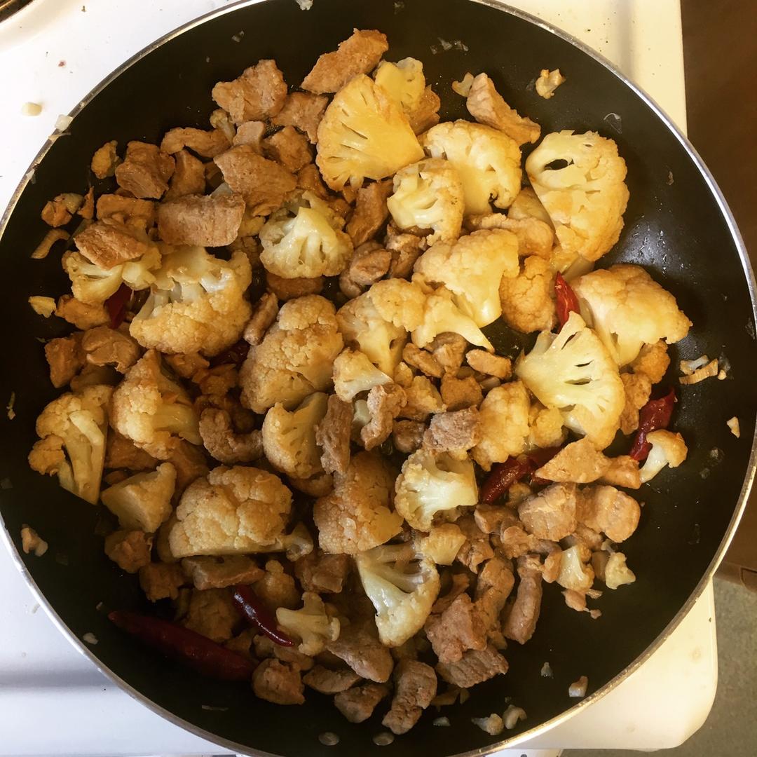 老丁的私房菜-干锅花菜