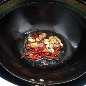 麻辣水煮柴鱼片的做法 步骤3