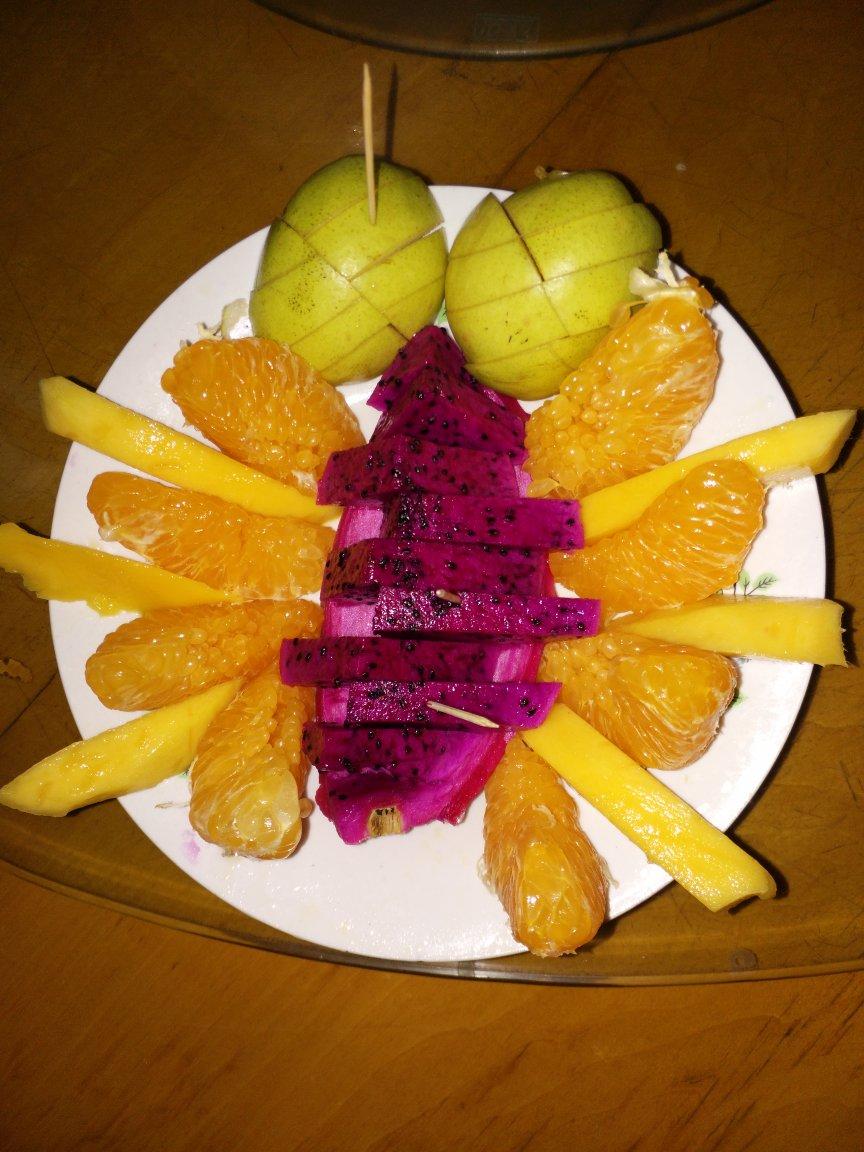 凤凰造型水果拼盘 孔雀拼盘