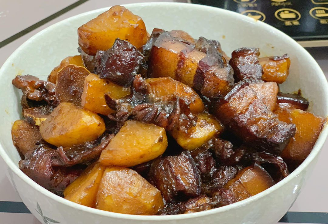 红烧肉炖土豆（丝毫不腻）