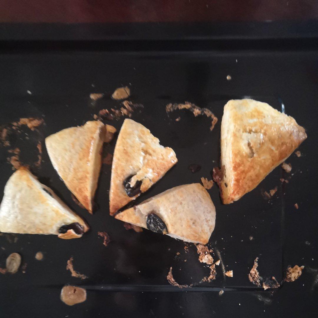 免揉面蔓越莓司康，任何面粉都能成功，15分钟搞定早餐