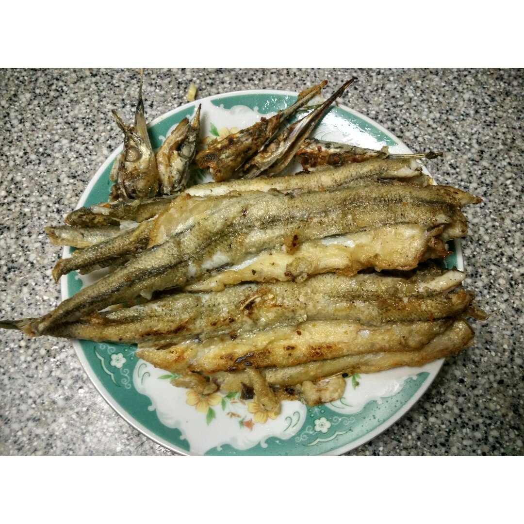 烤箱 烤棒鱼 美时美景做的烤棒鱼 赞 盐,生抽,胡椒粉,棒棒鱼 8 做过