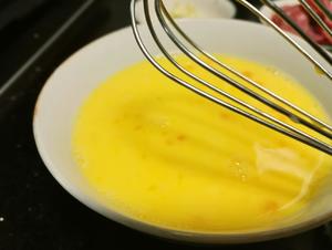 大葱炒鸡蛋的做法 步骤2