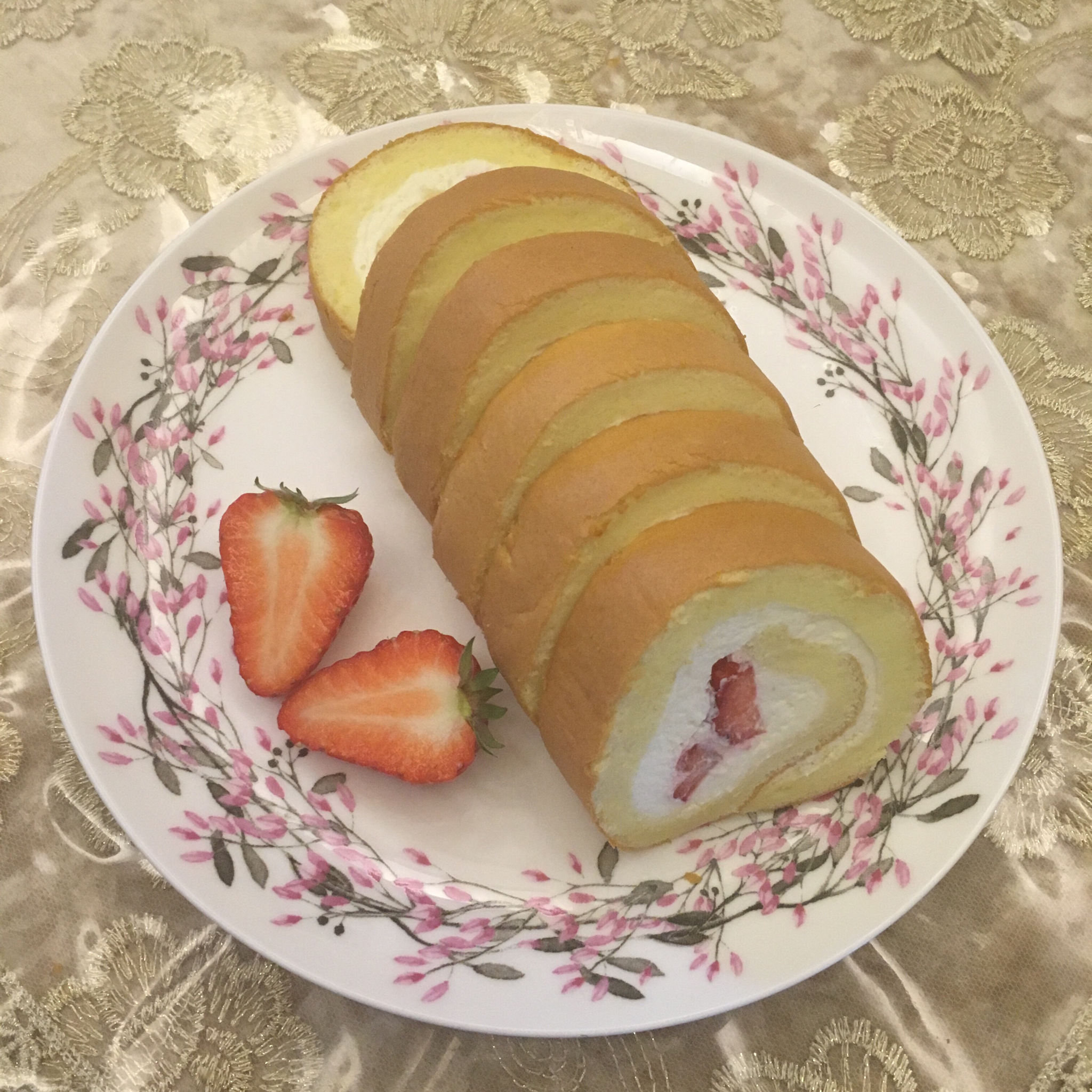 《Tinrry下午茶》教你做基础原味蛋糕卷