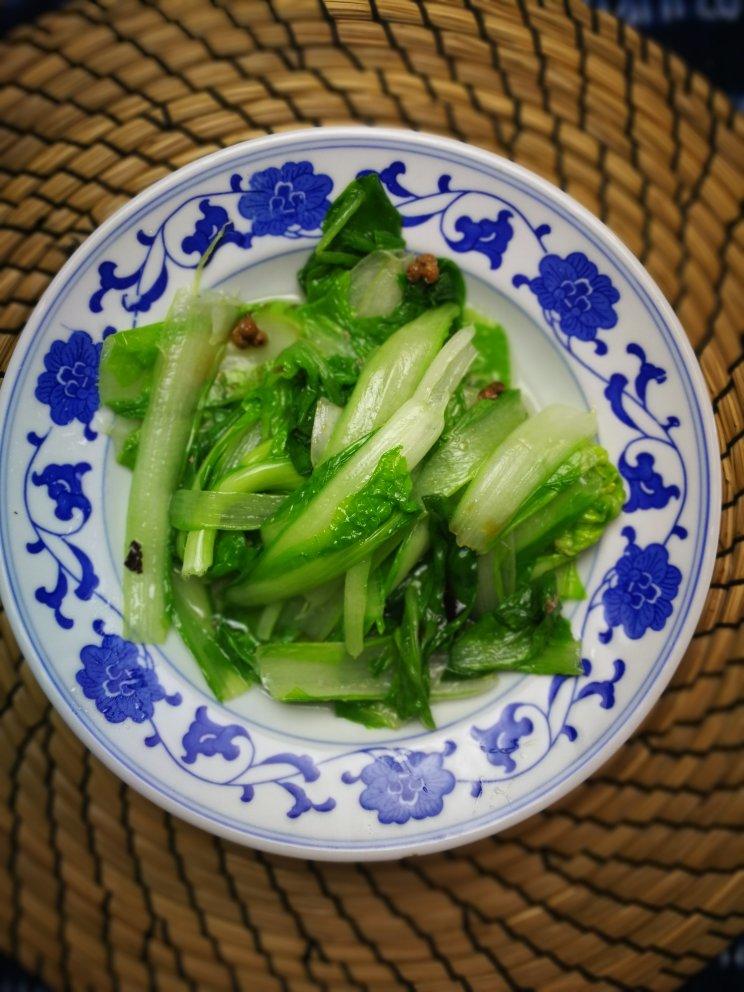 胡萝卜--哞哞做的烫青菜