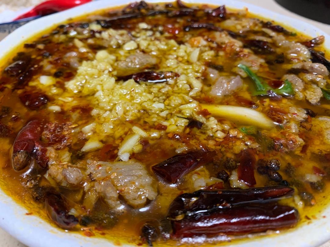 厨师长教你：“水煮肉片”的正宗做法，这味道真的很四川