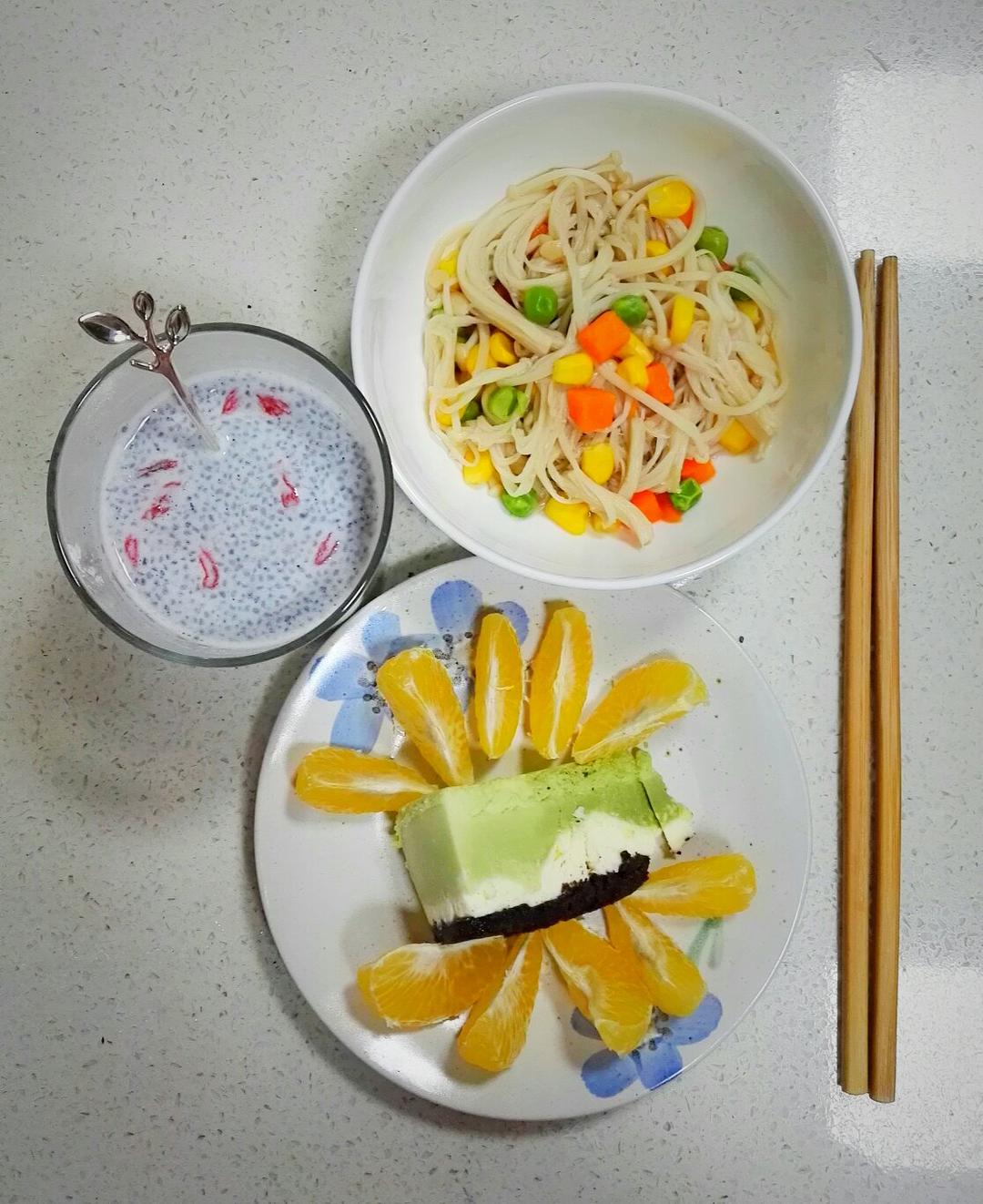 渐变抹茶慕斯蛋糕：我Amanda带着既美又作的抹茶甜点又来了！【曼食慢语】