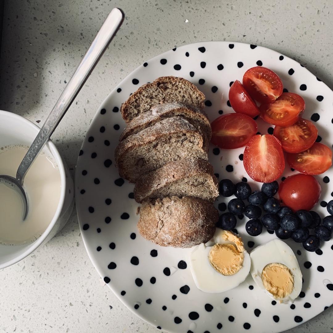 全麦面包（快手，纯全麦，无油无糖无奶，适合减肥吃）