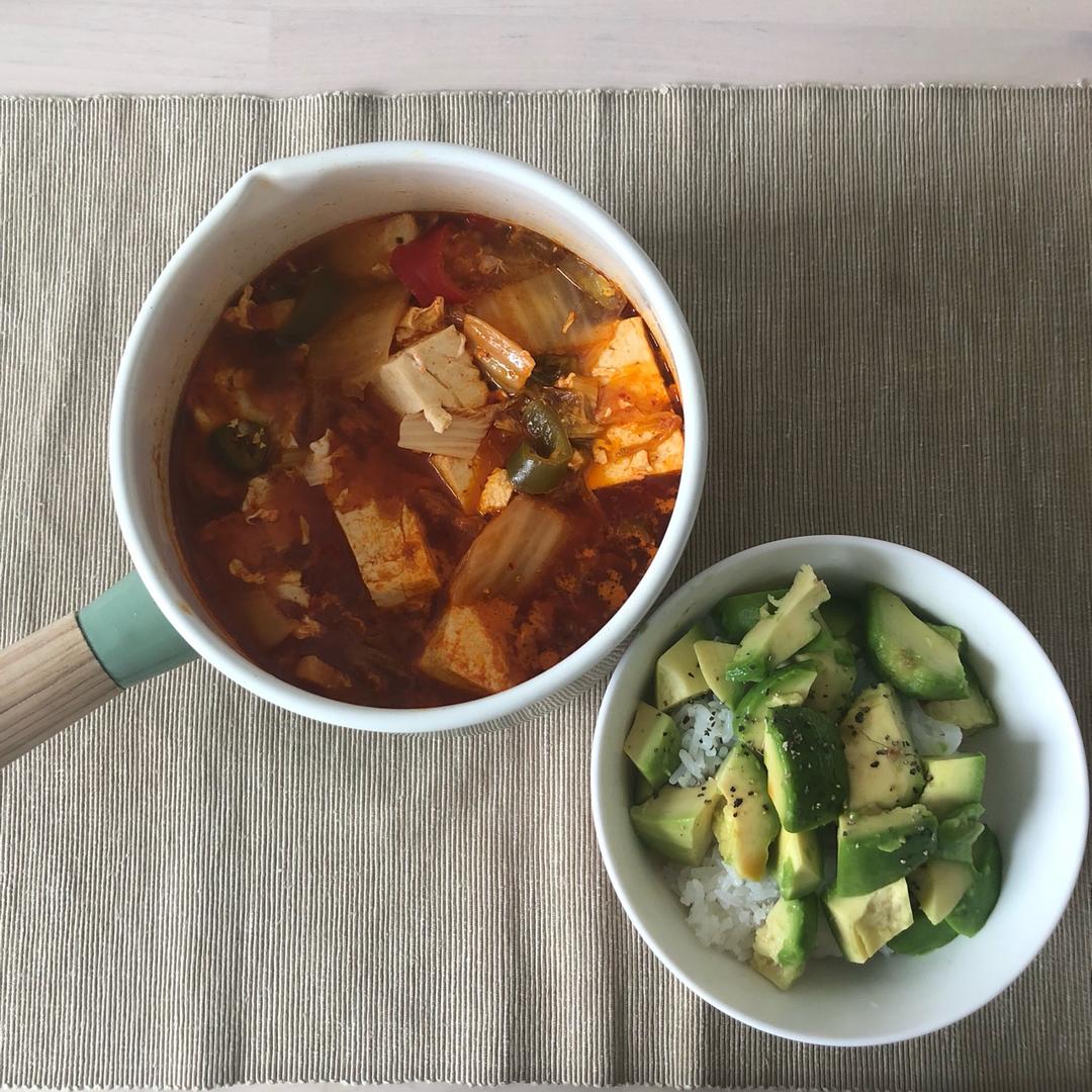 韩式辣白菜豆腐汤