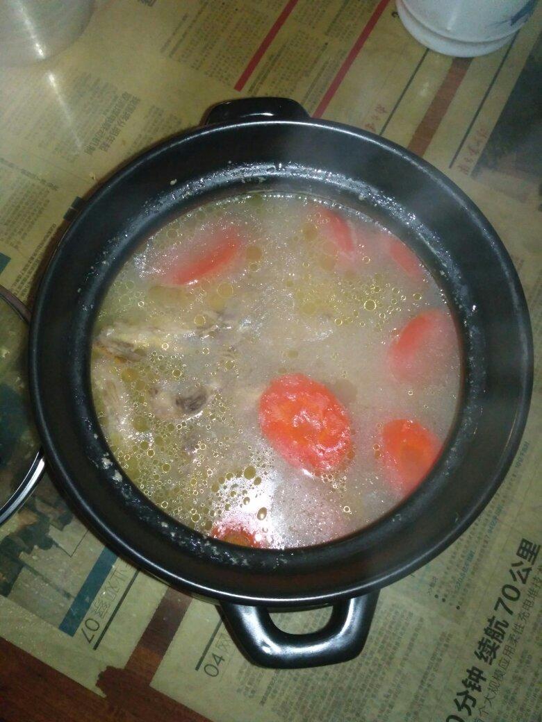 粉葛煲鸡/猪骨汤